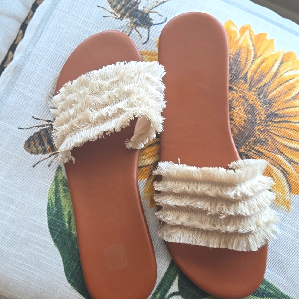 Women Summer Flat Sandals    🤎 NEW